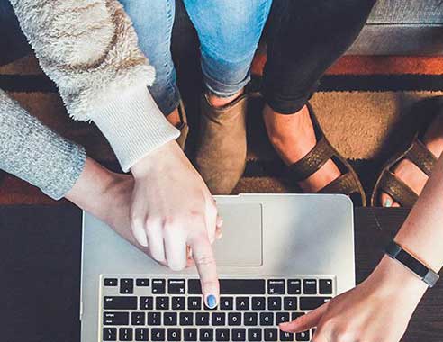 ادارة مواقع التواصل